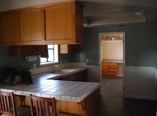 16042 Saint Timothy Rd, Apple Valley, CA 92307