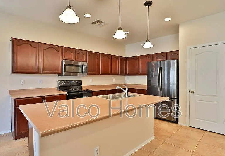 11412 E Segura Ave — Photo 9