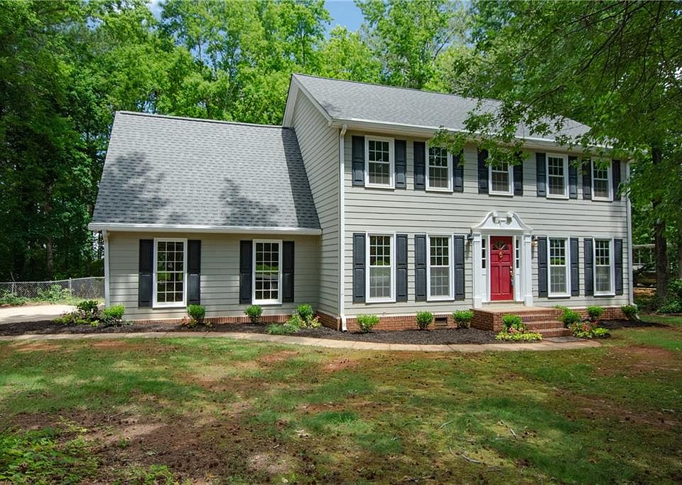 1st image of 2760 Briarfield Way