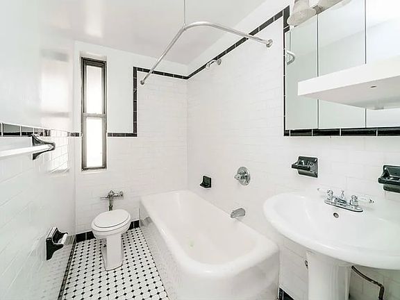5th image of 237 E 20th St #1EF