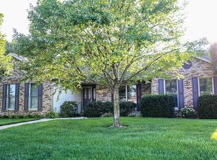 3305 Red Bud Ln, Springfield, IL 62712