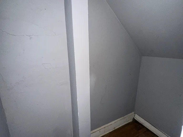 33 Dunbar St #1 — Photo 11