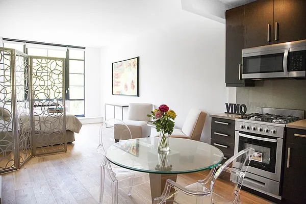 Rented by Pink Stone Realty LLC | media 21