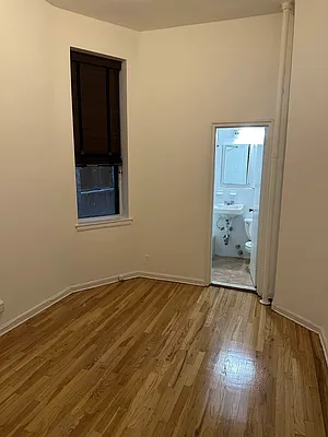 Rented by Eric Goodman Realty Corp | media 5