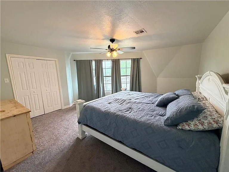 828 Stacie St — Photo 6