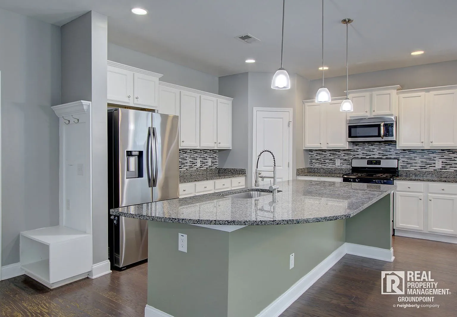 3 bed, 2.5 bath, 2230 sqft, $2,650 — Photo 4