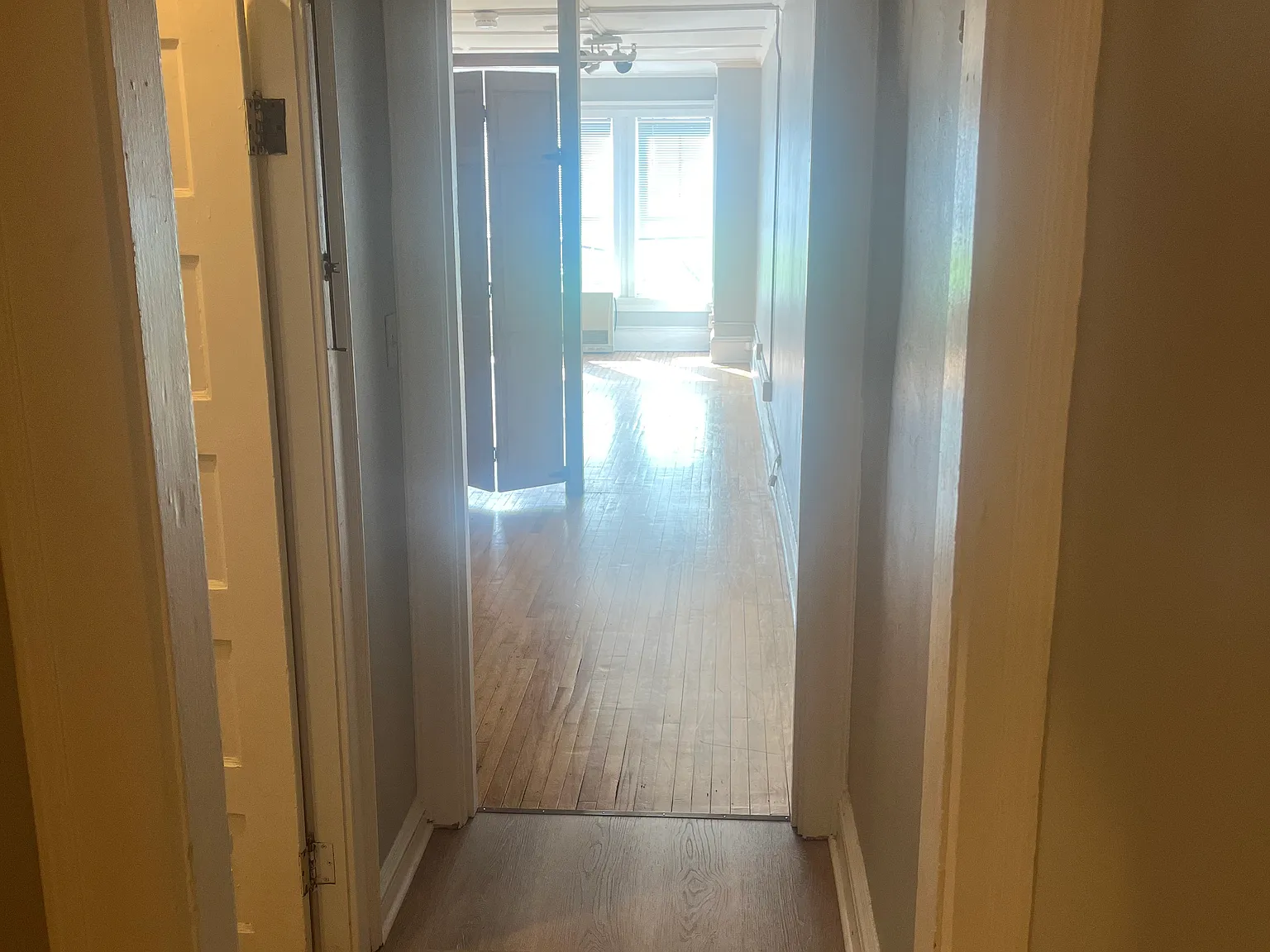 Studio, $1,100 — Photo 4