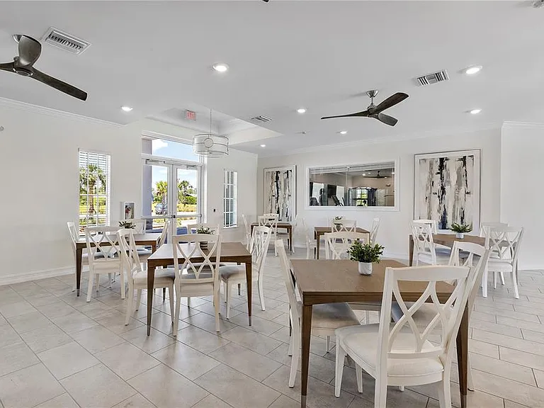 17639 Wild Iris Ln — Photo 28