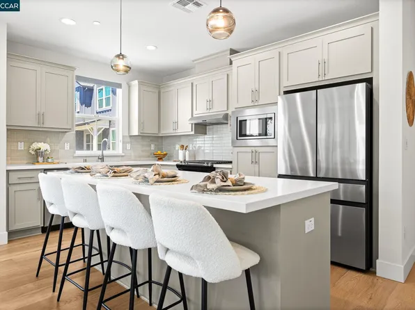 1380 Julia Ln, Concord, CA 94519
