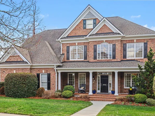 602 Presidents Walk Ln, Morrisville, NC 27560