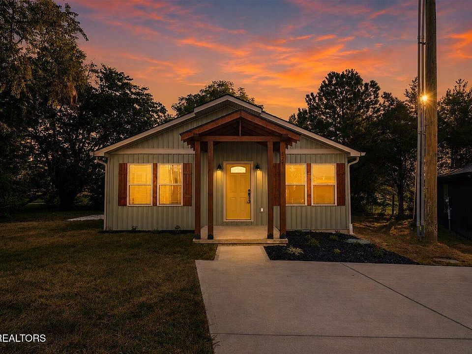1st image of 127 Azalea Ln #4