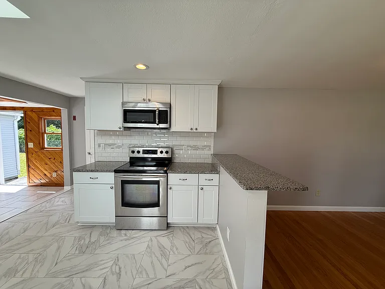 8 Starr Ln — Photo 28