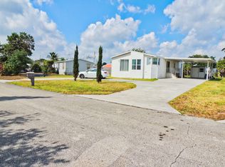 89 Sleepy Hollow Dr, West Palm Beach, FL 33415