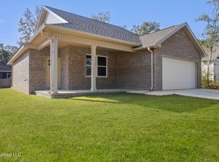 9932 Kahana St, Diamondhead, MS 39525