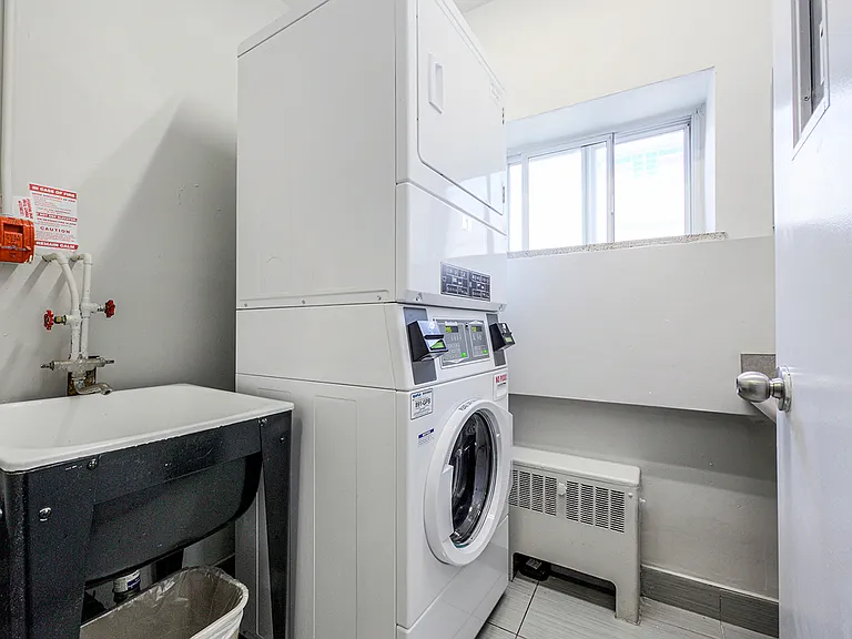 321 Sherbourne St #109 — Photo 6