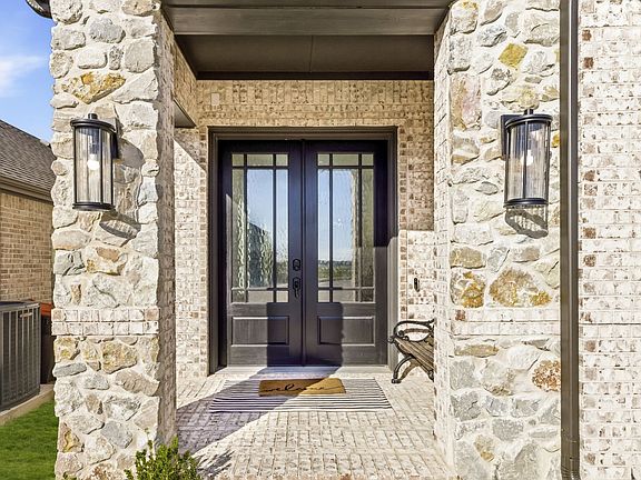 2nd image of 3104 Lake Village Dr