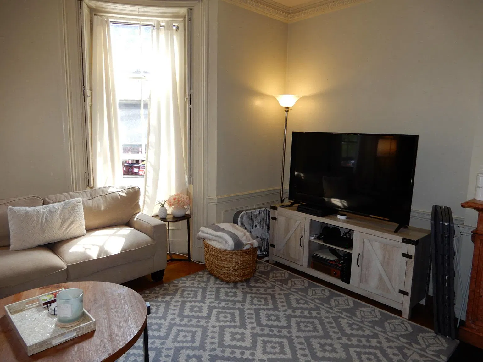 1 bed, 650 sqft, $3,400 — Photo 2