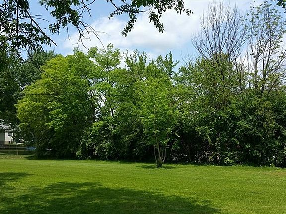 4th image of 3879 Dorset Dr