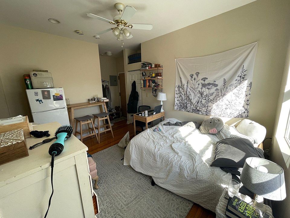2nd image of 34 Hemenway St #45