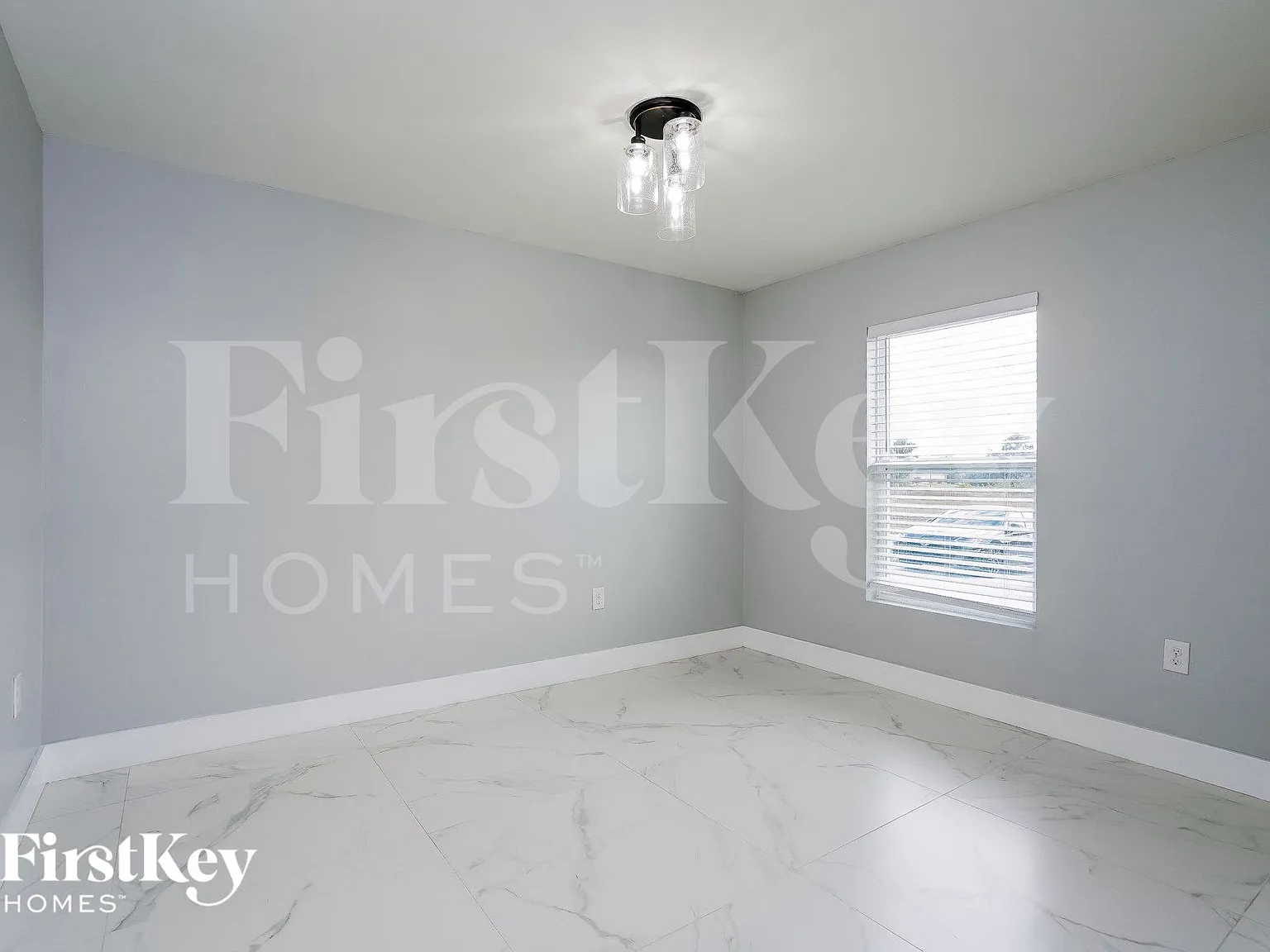 4 bed, 2.0 bath, 1806 sqft, $2,050 — Photo 4