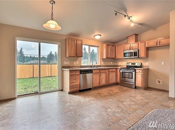 5th image of 25806 54th Avenue Ct E