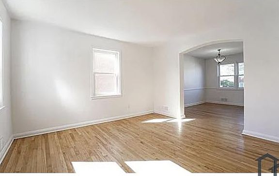 3rd image of 8338 Edgedale Rd