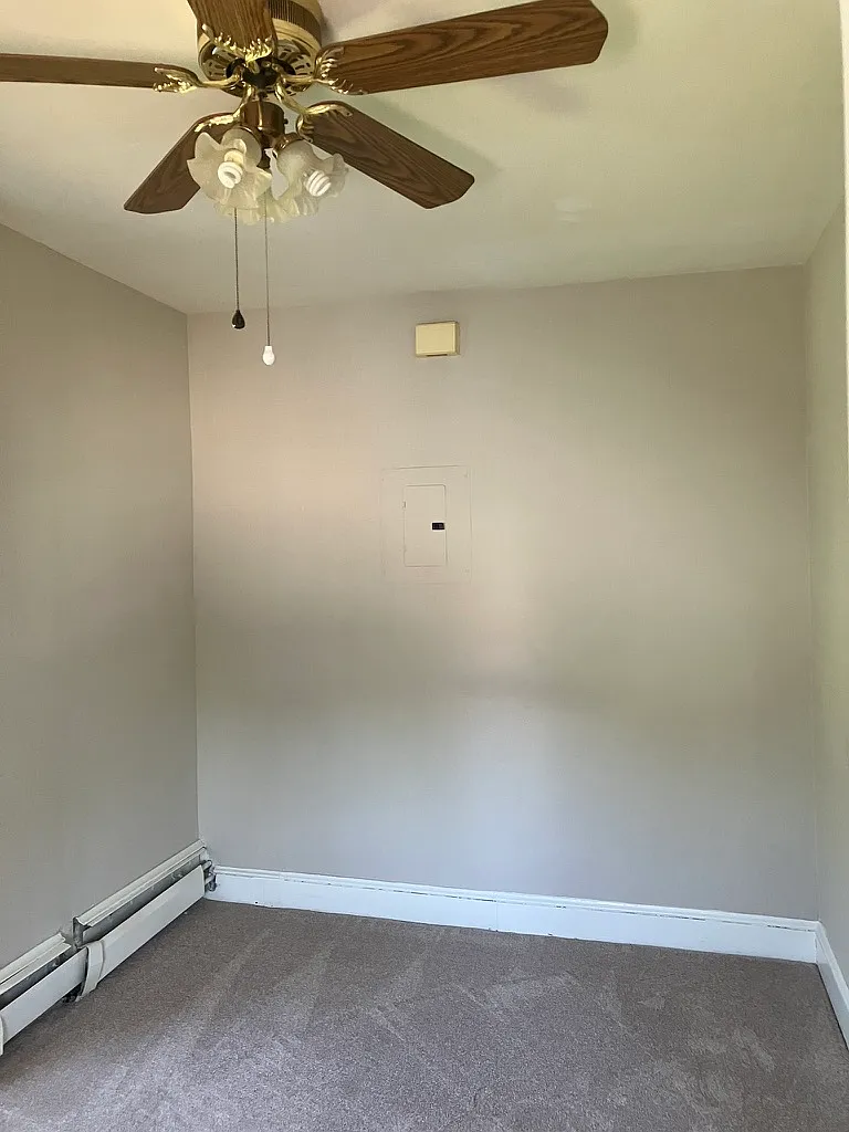 1 bed, 700 sqft, $1,300 — Photo 3