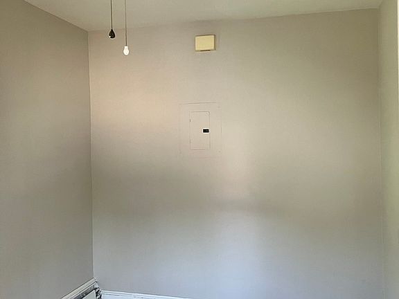 3rd image of 220 E 4th St #5