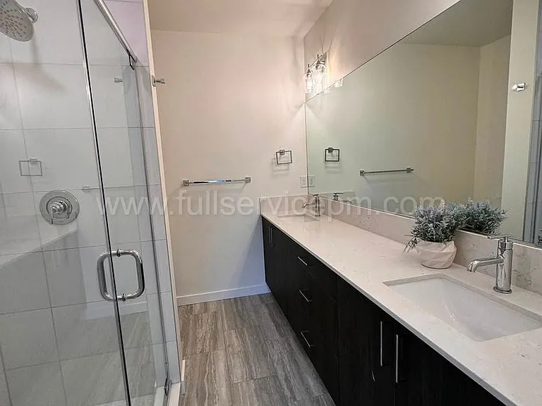 11208 Pinehurst Way NE — Photo 14