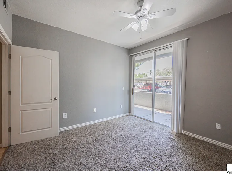 2929 W Yorkshire Dr #1110 — Photo 14