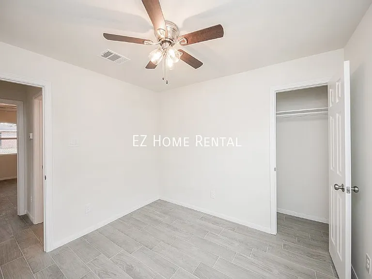 5042 Mallow St #B — Photo 10