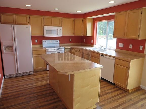 5th image of 8326 184th Street Ct E