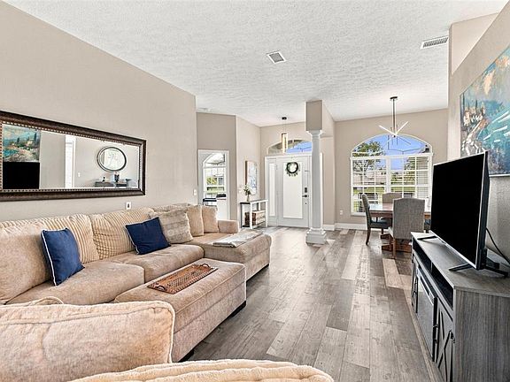 13540 Knotty Lane listing photo 12