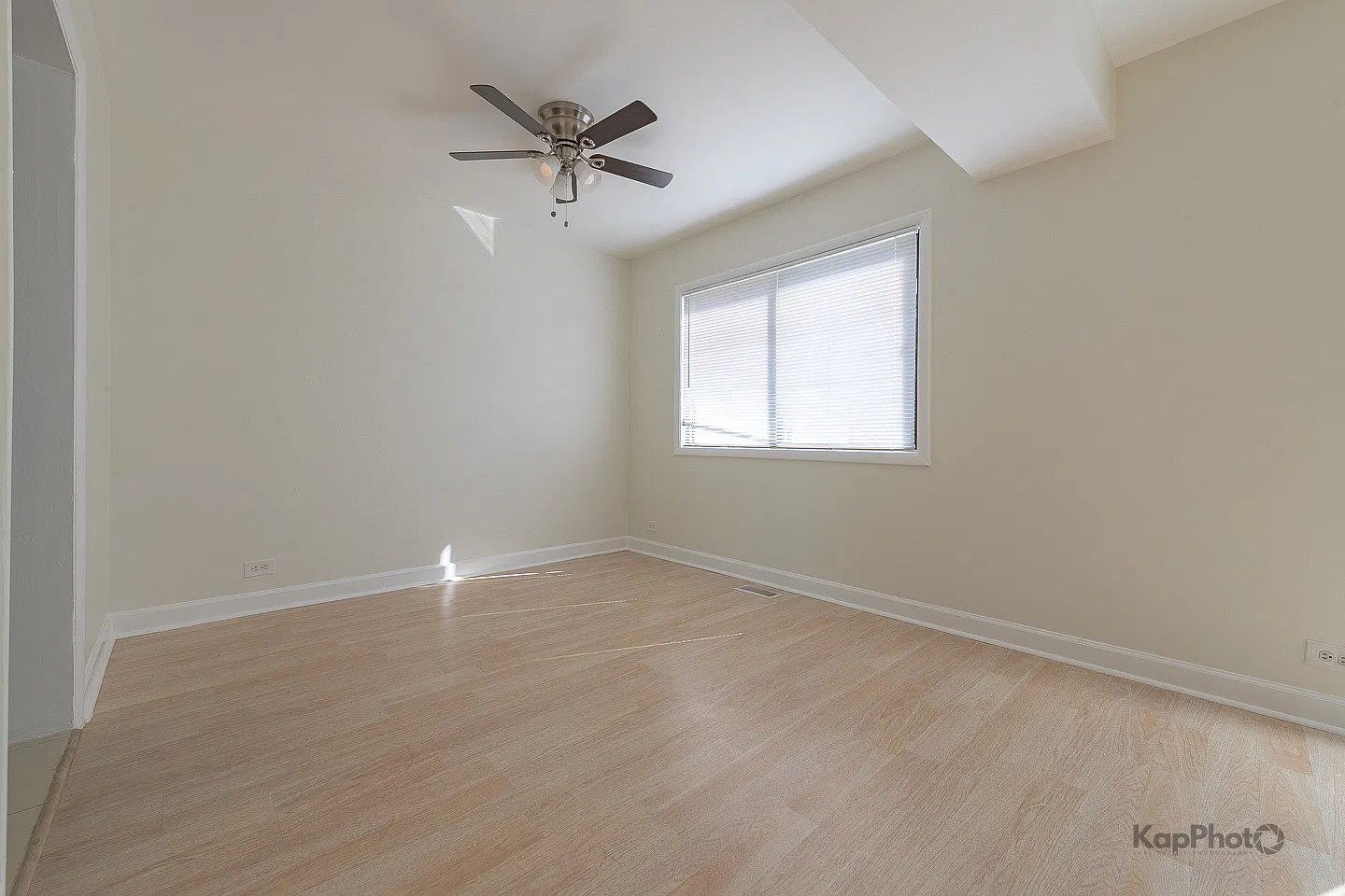 3 bed, 2.5 bath, 1440 sqft, $2,800 — Photo 3