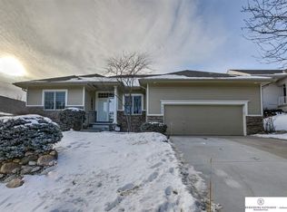 7022 N 115th St, Omaha, NE 68142