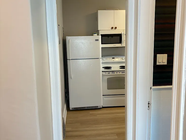 642 Richmond St #UPPER — Photo 4