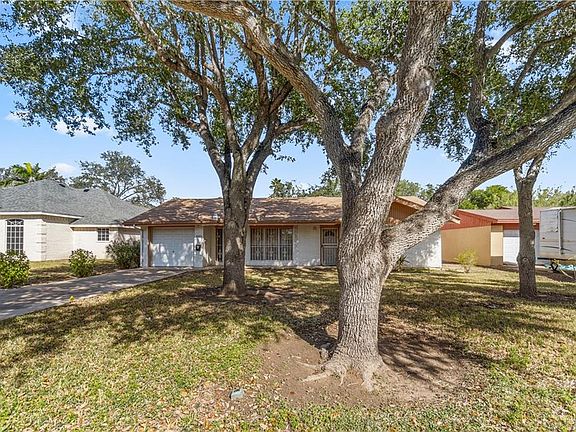 2nd image of 1013 Pamela Dr