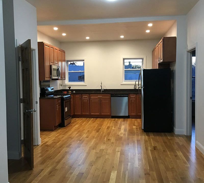 1st image of 78 E 4th St APT 3