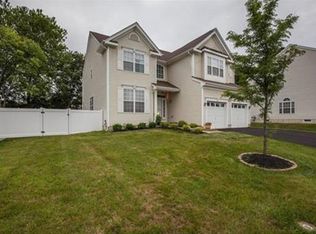 64 Wisniewski Rd, Sayreville, NJ 08872