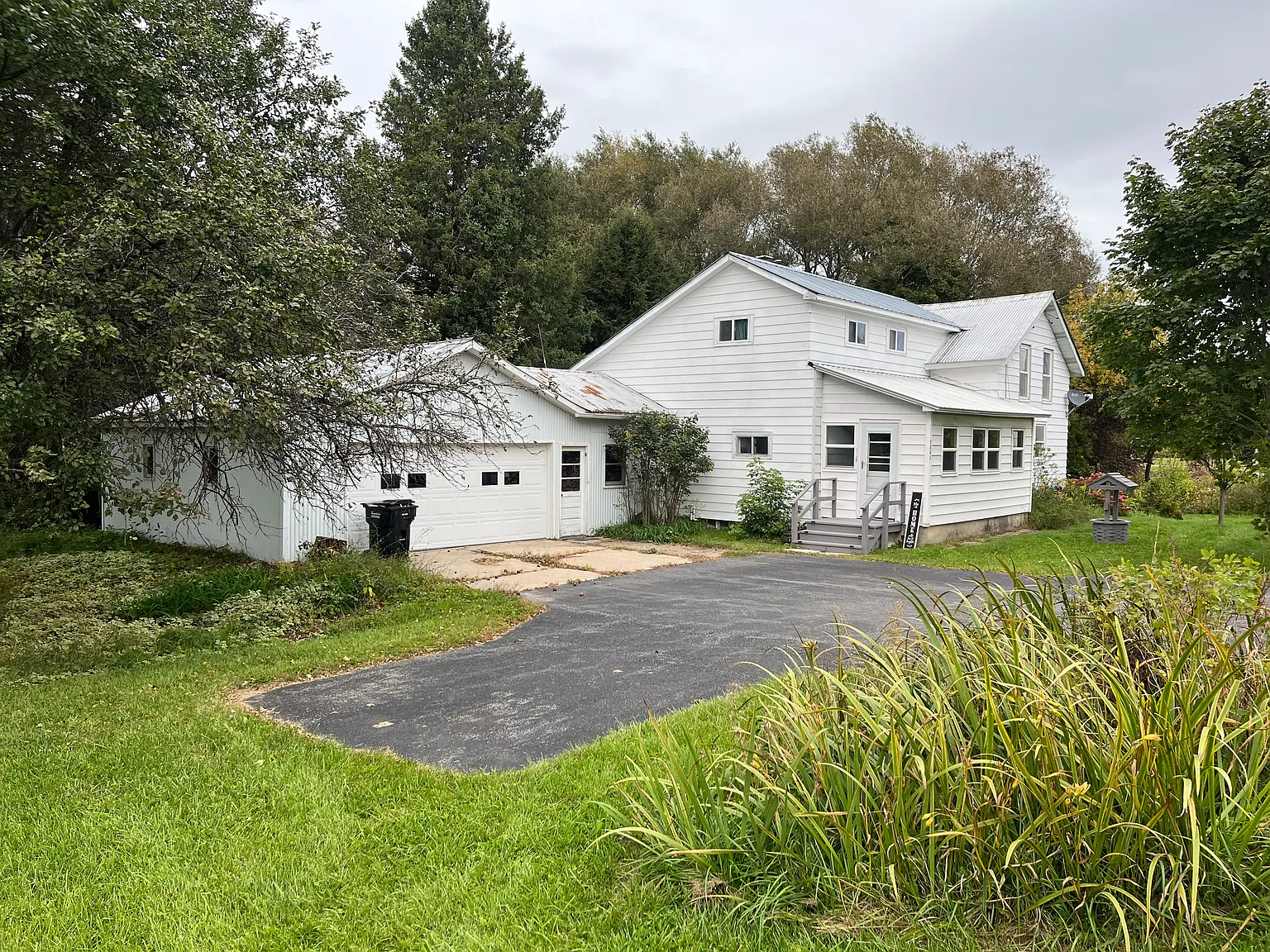 4 bed, 1422 sqft, $1,350 — Photo 1