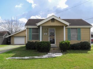 7230 Howe St, Groves, TX 77619