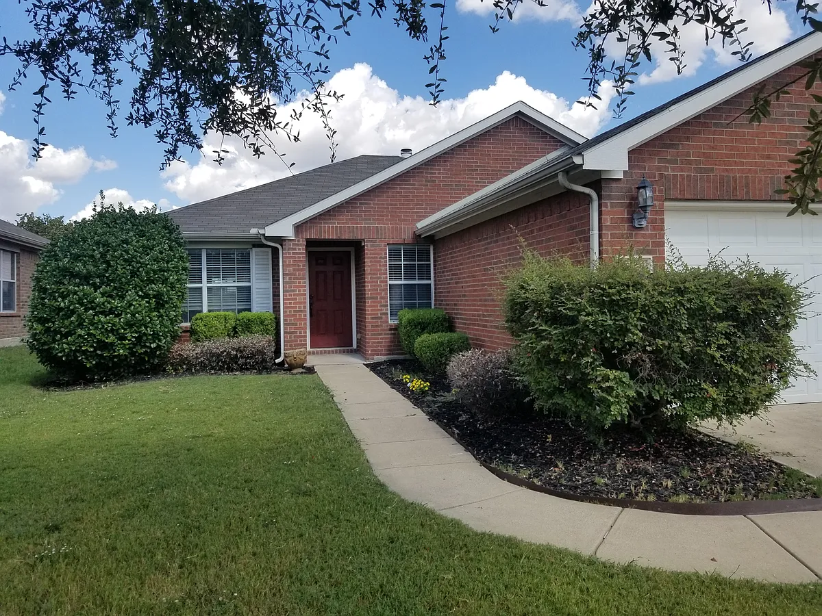Building Photo - 515 Creekside Dr