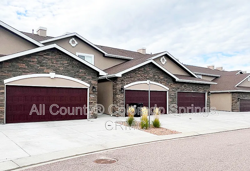 771 Brambleberry Hts