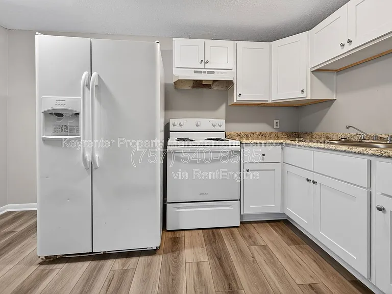 6249 Alexander St #C — Photo 6