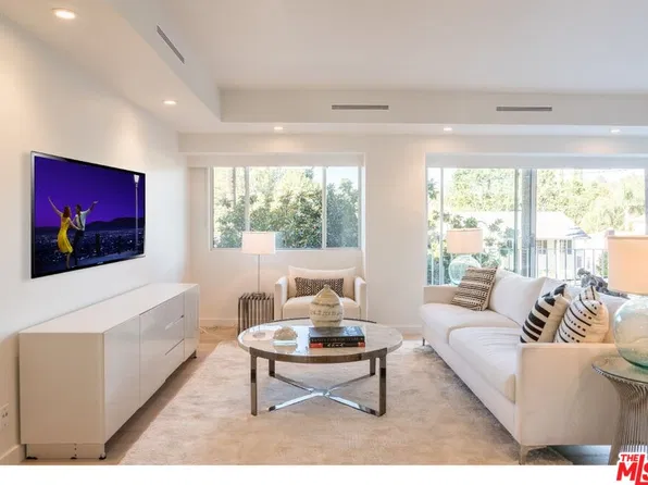 838 N Doheny Dr APT 302, West Hollywood, CA 90069