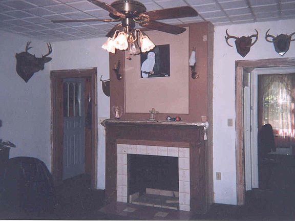5th image of Charles St