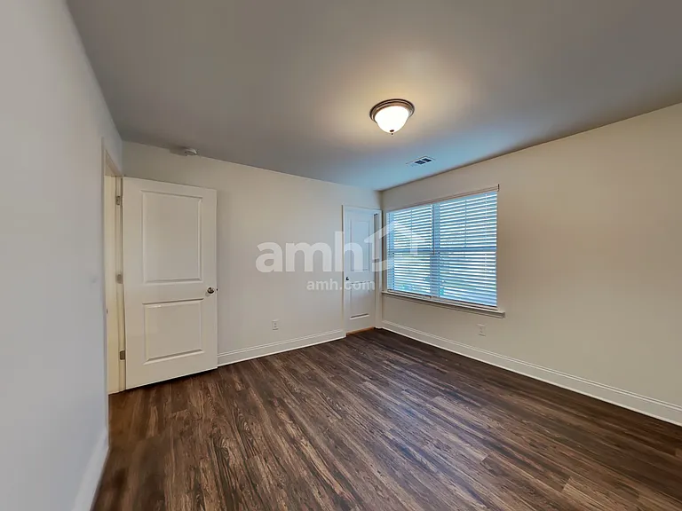 5275 Hudson Valley Dr — Photo 24