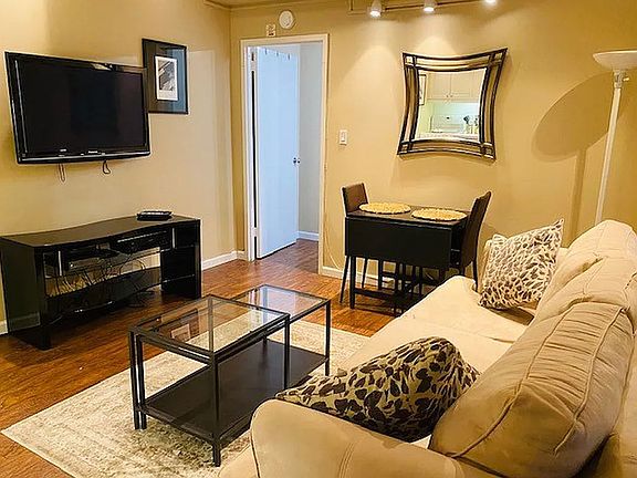 3rd image of 150 W 51st St APT 1202