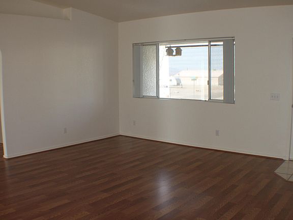 5th image of 200 Buckboard Pl