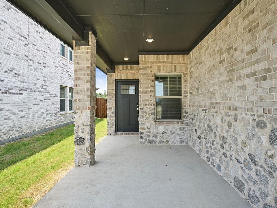 1st image of 3410 Brompton Dr